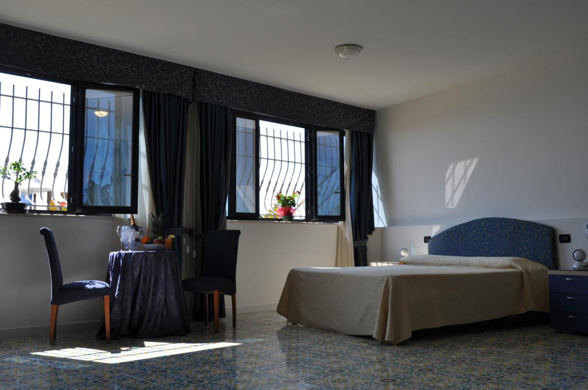 Hotel La Playa Sperlonga Luaran gambar