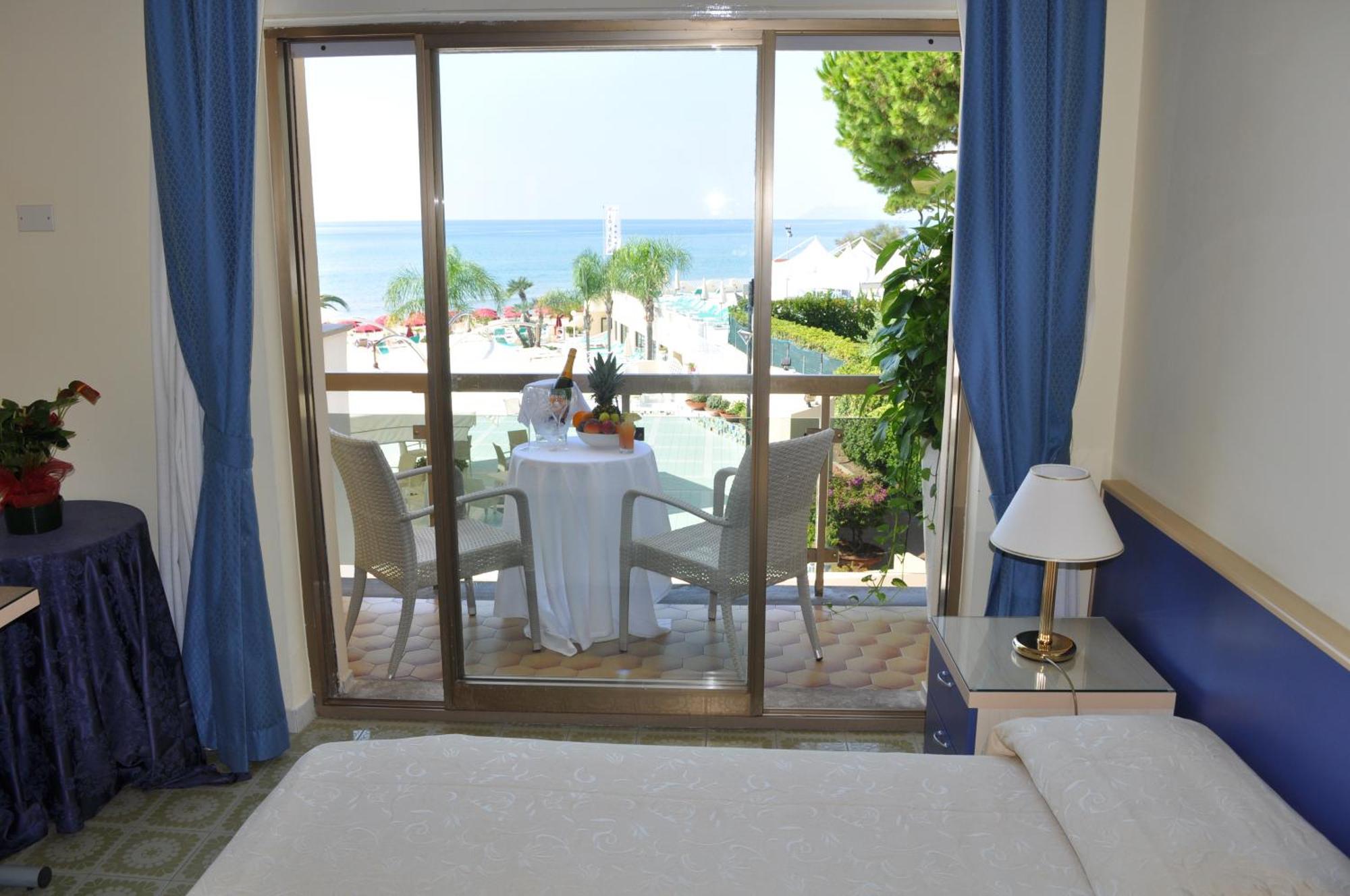 Hotel La Playa Sperlonga Luaran gambar